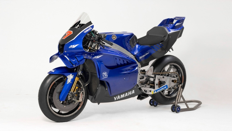 MotoGP: Η Yamaha περνάει στην εποχή του V4 με την αποκάλυψη της YZR-M1 (vid)
