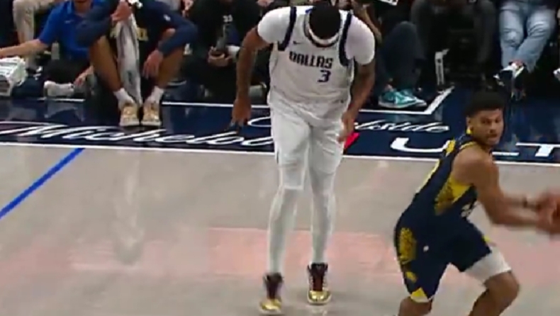 Ντέιβις: Νέα ατυχία, τραυματίστηκε στο πόδι (vid)