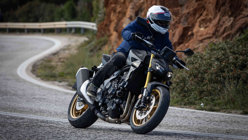 Test ride: Οδηγήσαμε τη Honda CB1000 Hornet SP που εντυπωσιάζει τόσο με τα προσόντα όσο και με την τιμή της (vid)