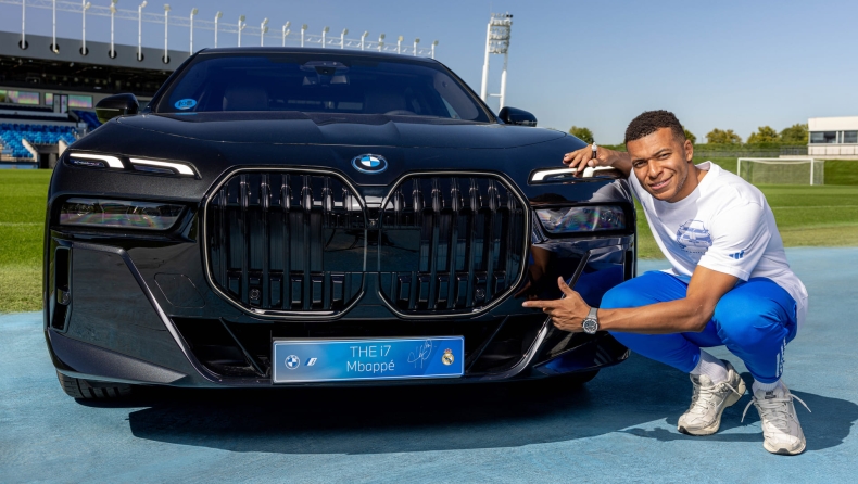 Μπαπέ: Δεν μπορεί να οδηγήσει, αλλά απέκτησε μία νέα BMW