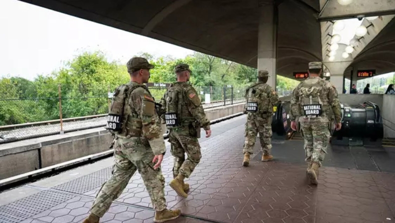 Νέα δημοσκόπηση: Οι Αμερικανοί αντιδρούν στην ανάπτυξη της Εθνοφρουράς σε πόλεις από την κυβέρνηση Τραμπ