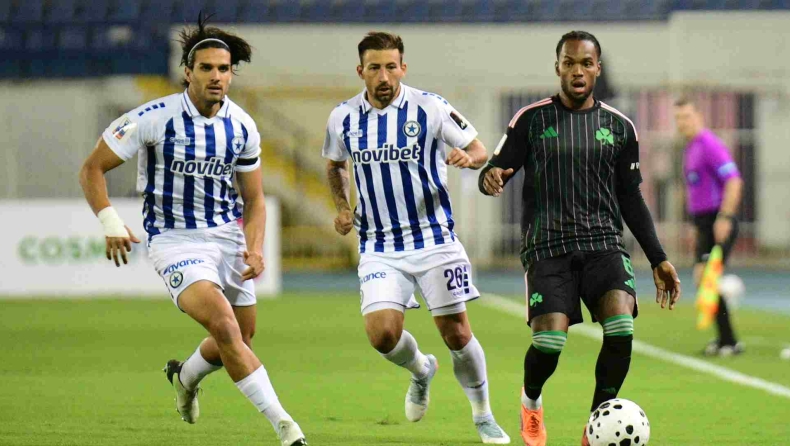 Ατρόμητος - Παναθηναϊκός: Ο Ρενάτο Σάντσες εκτέλεσε, αλλά η μπάλα κατέληξε στο οριζόντιο δοκάρι