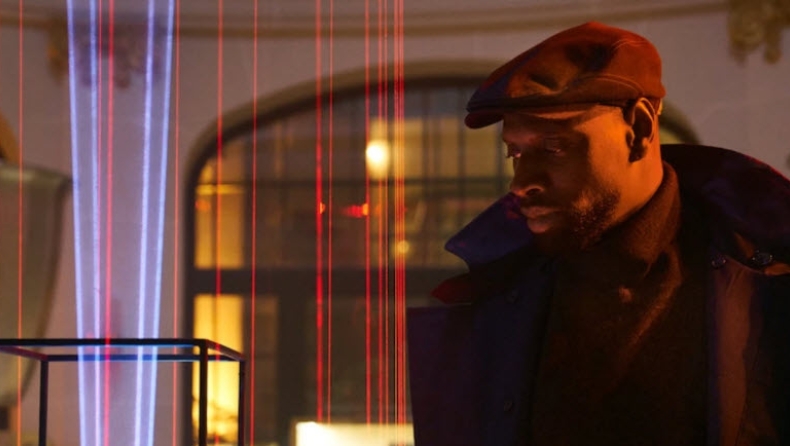 Έξι σειρές με ληστείες που θα μπορούσαν να εμπνεύσουν τη ληστεία στο μουσείο του Λούβρου