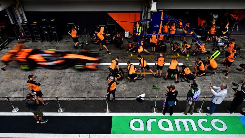 F1 - Τα δύο pit-stop έρχονται διά της πλαγίας οδού