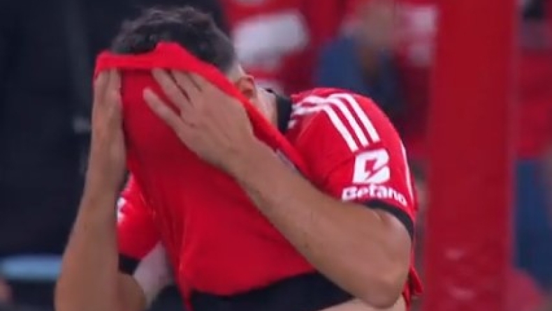 Το απίστευτο αυτογκόλ που πέτυχε ο Αραούχο στην αναμέτρηση της Μπενφίκα με τη Κάζα Πία! (vid)