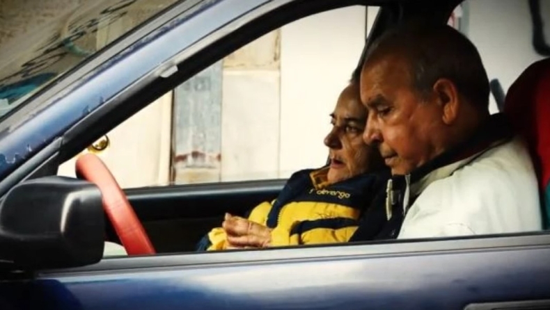 Κυψέλη, 2025: Το δράμα δύο συνταξιούχων που μένουν 3 χρόνια μέσα σε ένα αμάξι: «Μπορεί να είμαστε άστεγοι, αλλά είμαστε αξιοπρεπείς»