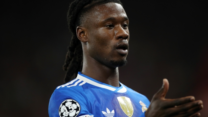 Καμαβινγκά: Έπαιξε με πυρετό κόντρα στον Ολυμπιακό