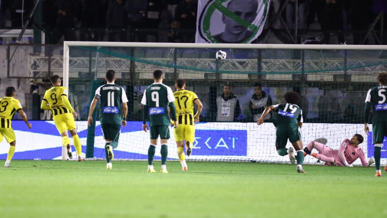 Παναθηναϊκός - ΑΕΚ: Ο Γιόβιτς κέρδισε πέναλτι κι έκανε το 0-2 με... Πανένκα