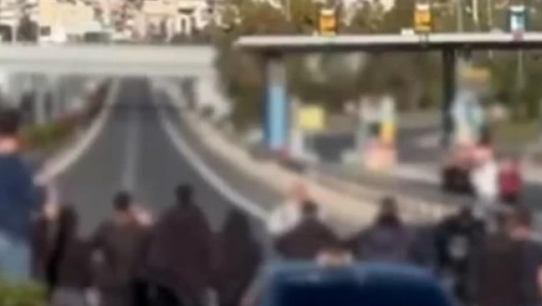 «Δεν υπάρχει αυτό που ζούμε»: Έκλεισαν την Εθνική Οδό Χαλκίδας - Σχηματαρίου για να κάνουν κόντρες