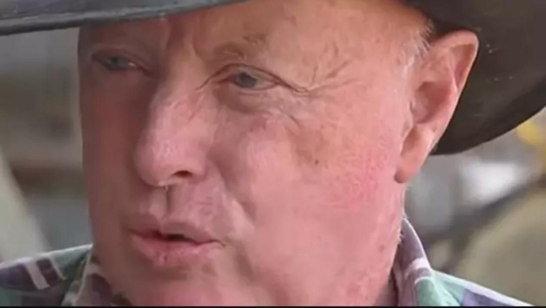 Ο άνδρας που γεννήθηκε με ανδρικά και γυναικεία γεννητικά όργανα και το έμαθε στα... 50 του