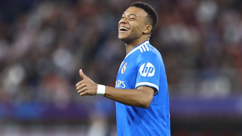 Ο Μπαμπέ παραλίγο να πάει στα αποδυτήρια του Ολυμπιακού και ο Καραπαπάς ζήτησε να τον αφήσουν