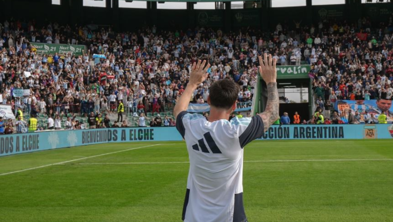 Μέσι: Καθολική αποθέωση από 25.000 φιλάθλους στο γήπεδο της Έλτσε - «Πάντα με συναρπάζει η αγάπη σας»