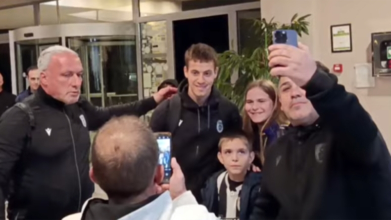 ΠΑΟΚ: Χαμός στην άφιξη της αποστολής στις Σέρρες (vids)