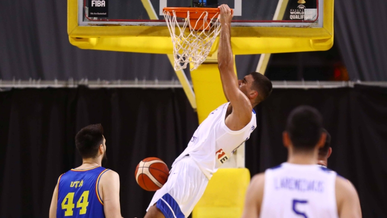 Νεοσύλλεκτοι, ετών τριάκοντα