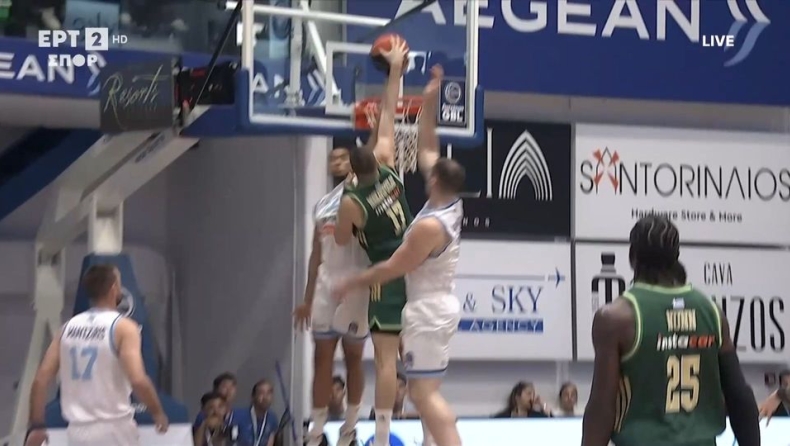 Μύκονος - Παναθηναϊκός: Απίθανη τάπα του Χέσον στον Ρογκαβόπουλο σε προσπάθεια για κάρφωμα!