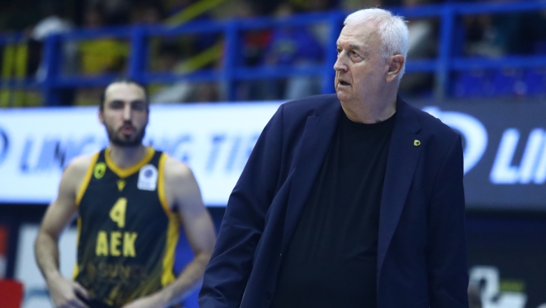 Σάκοτα: «Οι διαιτητές βοήθησαν να μοιάζουμε η χειρότερη ΑΕΚ φέτος»