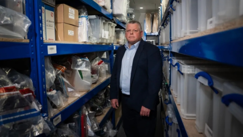 Πόσα λεφτά τον μήνα βγάζουν οι απατεώνες που στέλνουν SMS