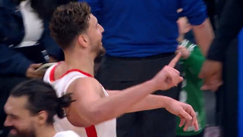 Σέλτικς - Ρόκετς: Ο Σενγκούν δεν ήθελε να βγει αλλαγή για να κάνει triple-double