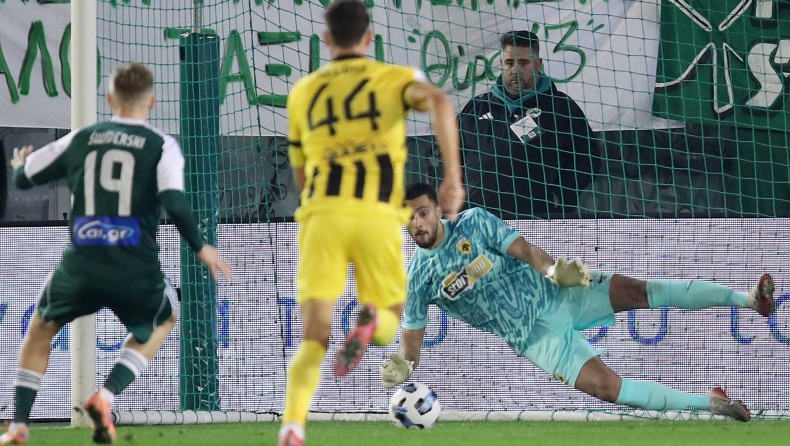 Παναθηναϊκός - ΑΕΚ: Πέναλτι μέσω VAR, νίκησε τον Σφιντέρσκι ο Στρακόσα