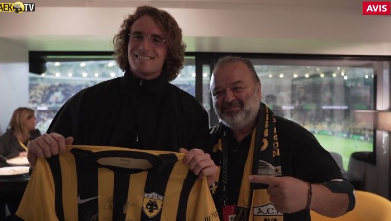 Η επίσκεψη του Τσιτσιπά στην OPAP Arena: «Με το που μπήκα μου σηκώθηκε η τρίχα, η ΑΕΚ είναι μέρος του DNA μου»