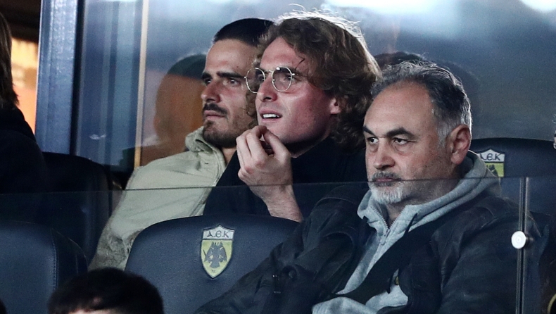 Τσιτσιπάς: Το ξεχωριστό δώρο που παρέλαβε από την ΑΕΚ