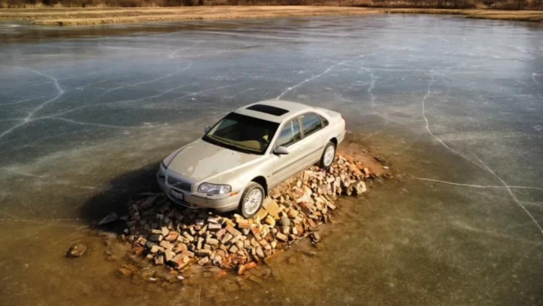 Volvo Island: Πώς δημιουργήθηκε πριν 13 χρόνια το πιο κουλό «μνημείο» του Google Maps