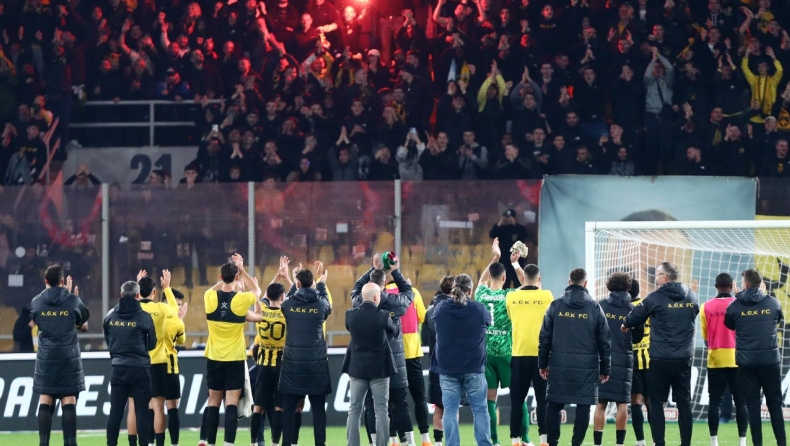 ΑΕΚ: Πάρτι κορυφής μετά την ανατροπή, «μήνυμα»... τρεμπλ και αποθέωση Νίκολιτς 