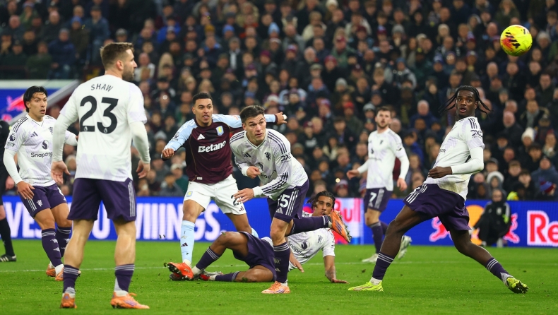 Η Άστον Βίλα τρόλαρε τη Γιουνάιτεντ: «Αυτός ο οπαδός της θα μπορούσε να είχε δυο κουρέματα»