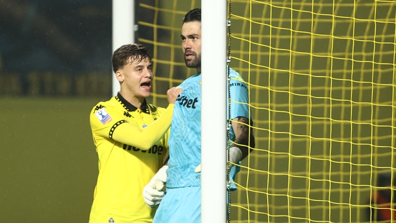 Άρης - ΠΑΟΚ: Ο Αθανασιάδης απέκρουσε πέναλτι του Ντεσπόντοφ (vid)