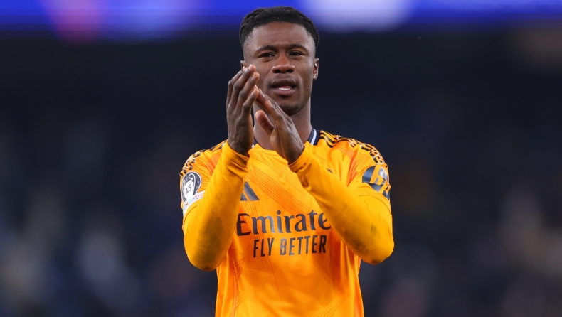 Καμαβινγκά: Σχεδιάζει τη δημιουργία ακαδημίας ποδοσφαίρου και σχολείου στην Ανγκόλα