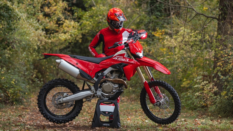 Ducati Desmo 450 EDS: H πρώτη μοτοσικλέτα Enduro της Ducati βρίσκεται προ των πυλών