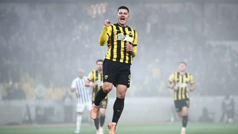 ΑΕΚ - Ατρόμητος: Πέναλτι του Σταυρόπουλου στον Μαρίν, 2-0 ο Γιόβιτς