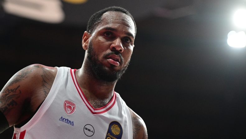 Μόρις: «Ο κόουτς μου ζητούσε να πάρω την μπάλα, στα αποδυτήρια ρωτούσαν πώς γίνεται να είμαι αγχωμένος»