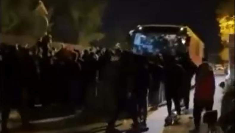 Νις: Οπαδοί έστησαν... καρτέρι στους παίκτες και τους επιτέθηκαν (vid)