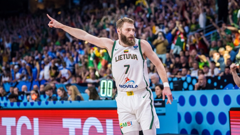 Μπασκόνια: Ενίσχυση με τον Λιθουανό διεθνή, Ραντζέβιτσους