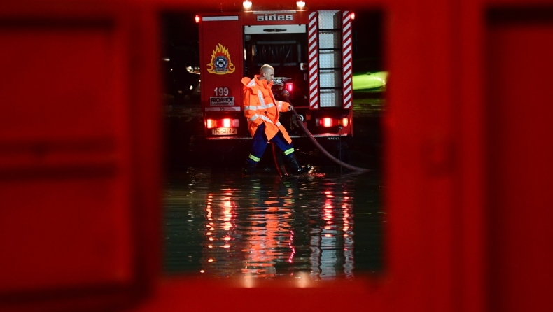 Ολυμπιακός - Φενέρμπαχτσε: Γέμισε νερά η θύρα «Ω Θαλάσσης» - Κανένα πρόβλημα το παρκέ