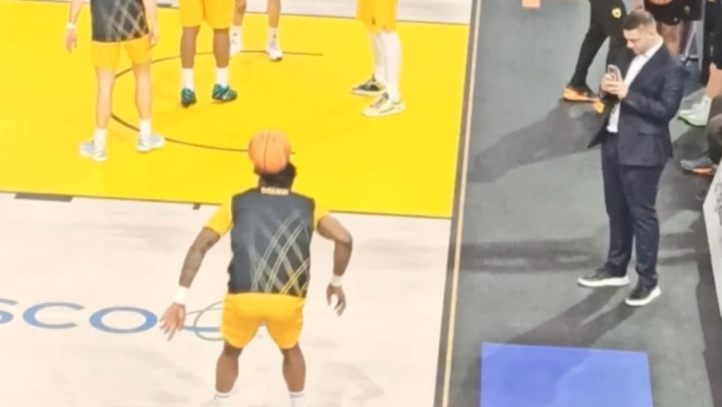 ΑΕΚ: Τα ποδαράκια του Σίλβα πριν το τζάμπολ και η καρφωματάρα