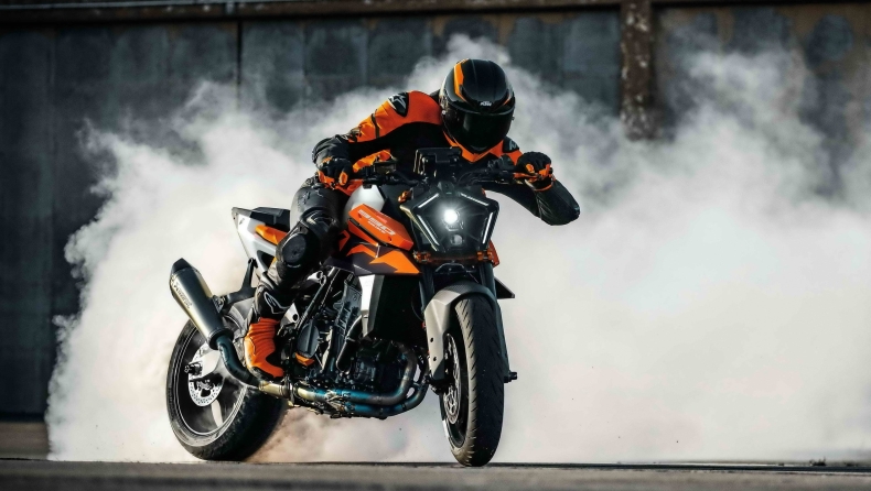 KTM Duke 2026: Η οικογένεια τον Απρίλιο θα συμπληρωθεί με δύο «τέρατα»