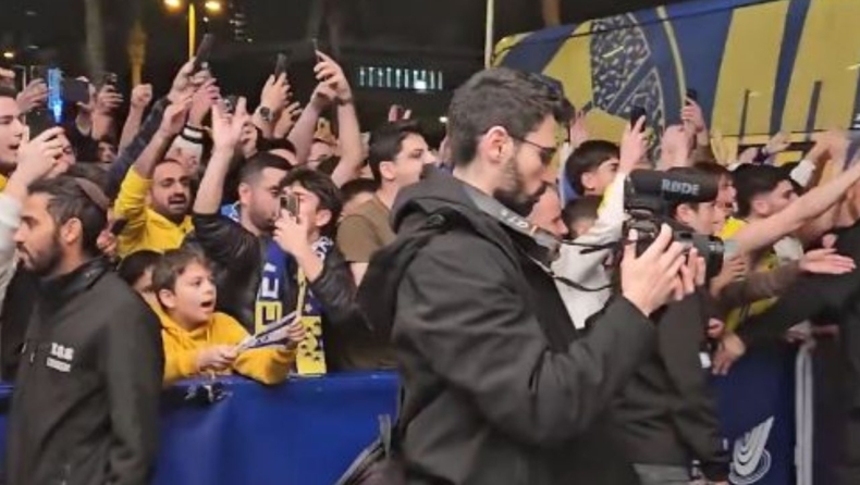Παναθηναϊκός: Οπαδοί της Μακάμπι εξύβρισαν τον Άταμαν στην άφιξη της αποστολής