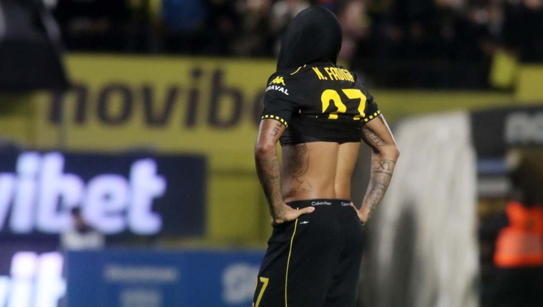 Και το «αφελής» είναι κομψότατο...