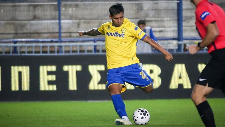 Παναιτωλικός: «Ο Τσούρα θα επιστρέψει στη Στρόνγκεστ», γράφουν στη Βολιβία