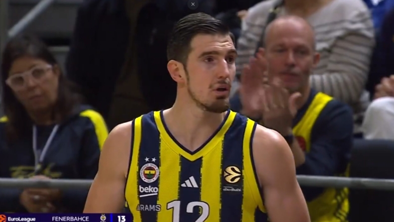 Φενέρμπαχτσε: Standing ovation στον Ντε Κολό στην επιστροφή του