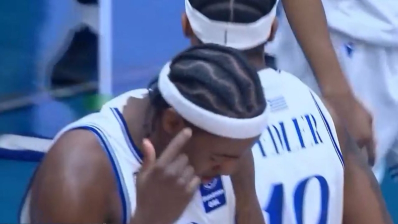 Ηρακλής - Καρδίτσα: Ο Φάντερμπερκ έκανε το blooper του αγώνα και τα έβαλε με τον εαυτό του! 