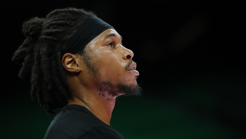 Χολμς: «Περιμένω με ανυπομονησία το ντέρμπι, νιώθω καλά»