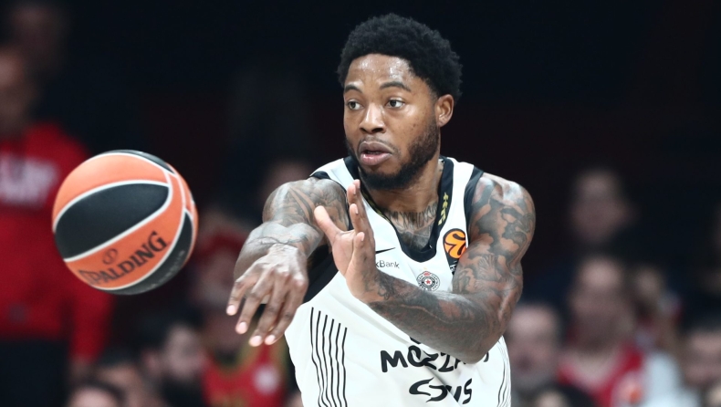 Τζόουνς: Άλλαξε η ώρα της άφιξής του