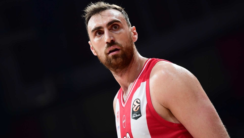 Ο Νίκολα Μιλουτίνοφ