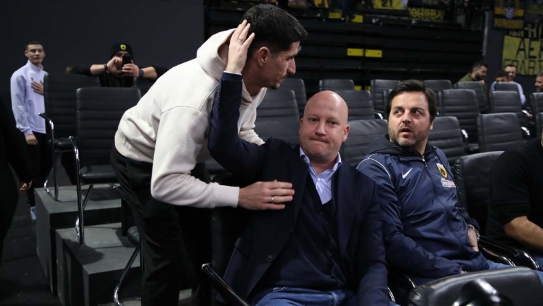 AEK - Άλμπα: Αποθέωση για Μάνταλο και Νίκολιτς στη SUNEL Arena (vid)