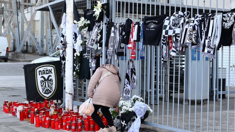 ΠΑΟΚ - Δυστύχημα στη Ρουμανία: Από νωρίς ο κόσμος στην Τούμπα για να αποχαιρετήσει τα «αετόπουλα» (vid)