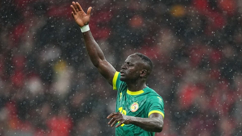 Σενεγάλη - Μαρόκο: Ο Μανέ εξήγησε γιατί έφερε πίσω στο γήπεδο τους συμπαίκτες του και... υπερασπίστηκε τον διαιτητή (vid)