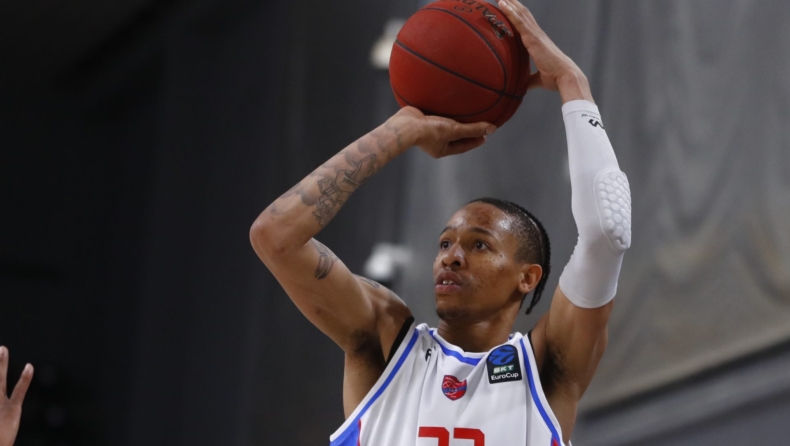 Τρέντο - Πανιώνιος 88-87: «Λύγισε» από το buzzer beater του Μπατλ και τα λάθη των διαιτητών